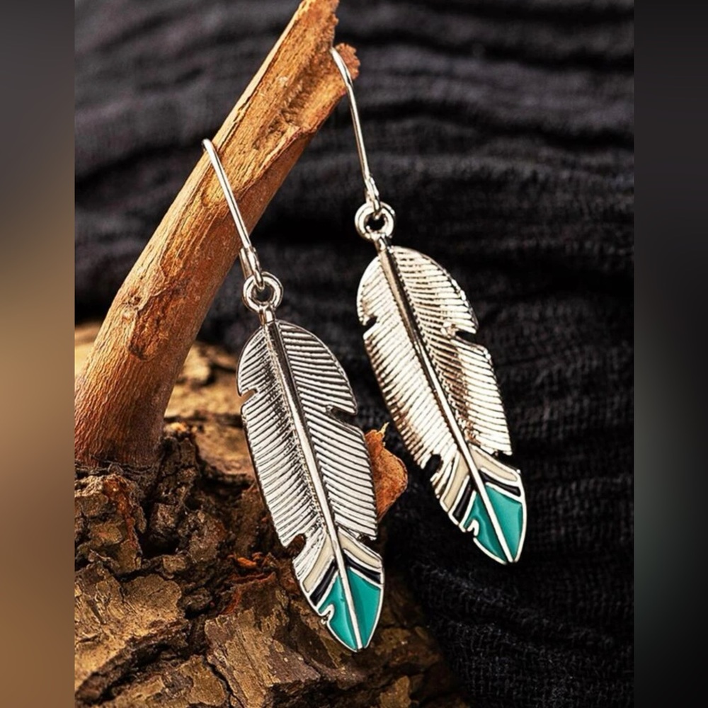 Vintage drop feather earrings